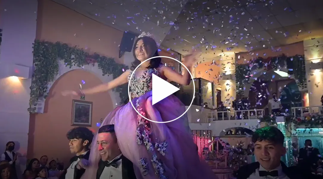 Miniatura de video de XV años 10